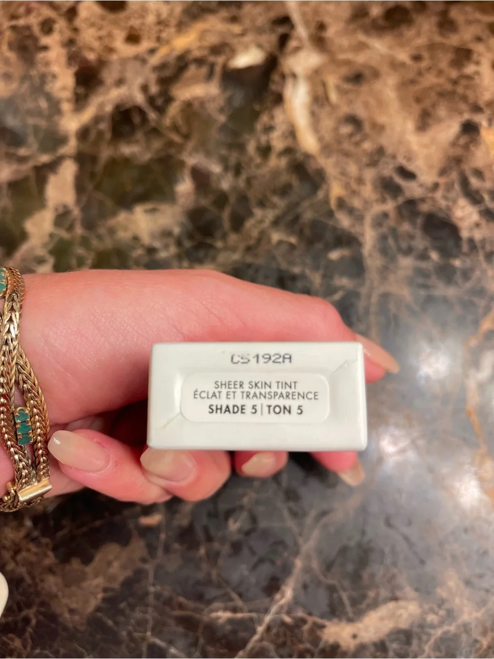 New Summer Fridays Sheer Skin Tint Shade 6
